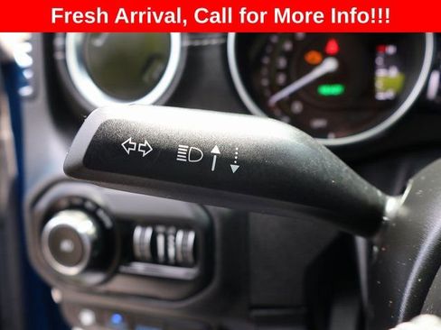 Used 2022 Jeep Wrangler Unlimited Sahara AWD/4WD image 32