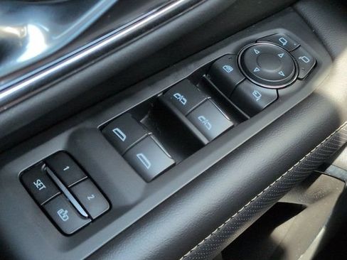Used 2022 Chevrolet Tahoe Premier RWD image 23
