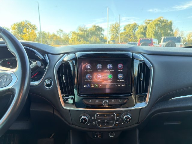 Used 2022 Chevrolet Traverse RS w/ LPO, Floor Liner Package FWD image 23