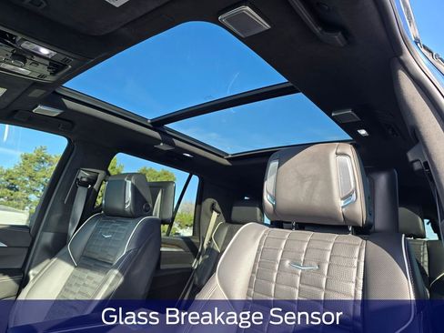 Used 2025 Cadillac Escalade Sport Platinum AWD/4WD image 29