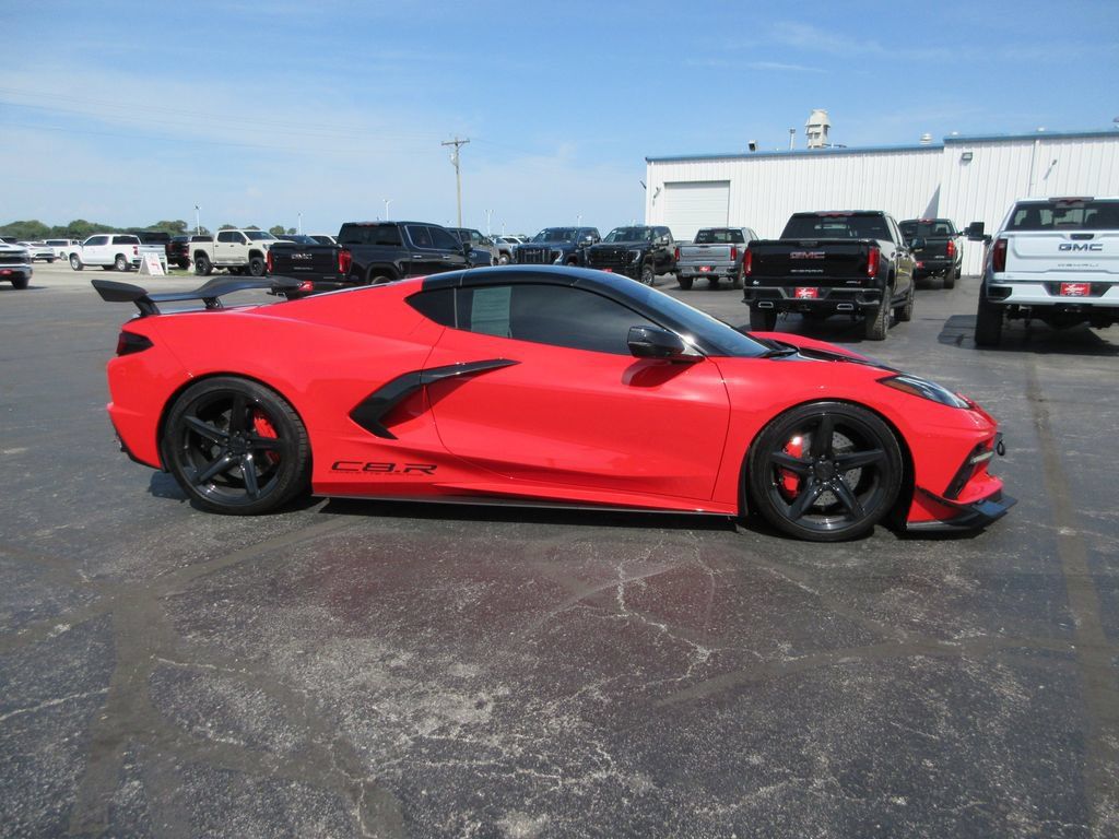 Used 2023 Chevrolet Corvette Stingray Coupe w/ Z51 Performance Package RWD image 4
