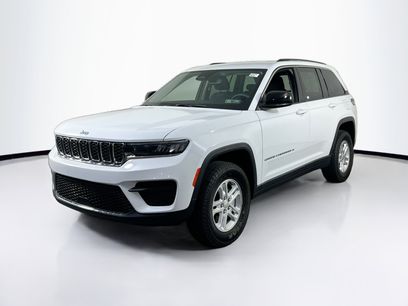 Used 2023 Jeep Grand Cherokee Laredo w/ Luxury Tech Group I