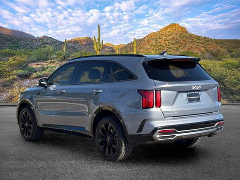 Used 2023 Kia Sorento SX AWD/4WD image 9