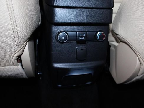 Used 2017 Ford Explorer FWD image 32
