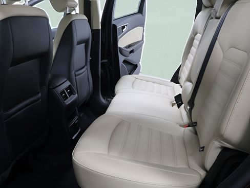 Used 2024 Ford Edge SEL w/ Convenience Package AWD/4WD image 25