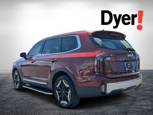 Certified 2024 Kia Telluride EX w/ EX Captain's Chair Package image 6