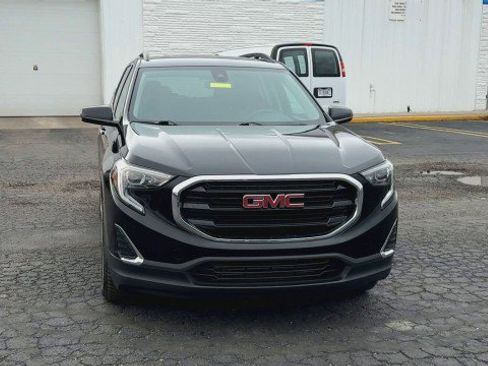 Certified 2021 GMC Terrain SLE w/ Driver Convenience Package image 3