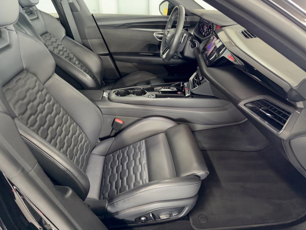 Certified 2024 Audi e-tron GT Premium Plus AWD/4WD image 30