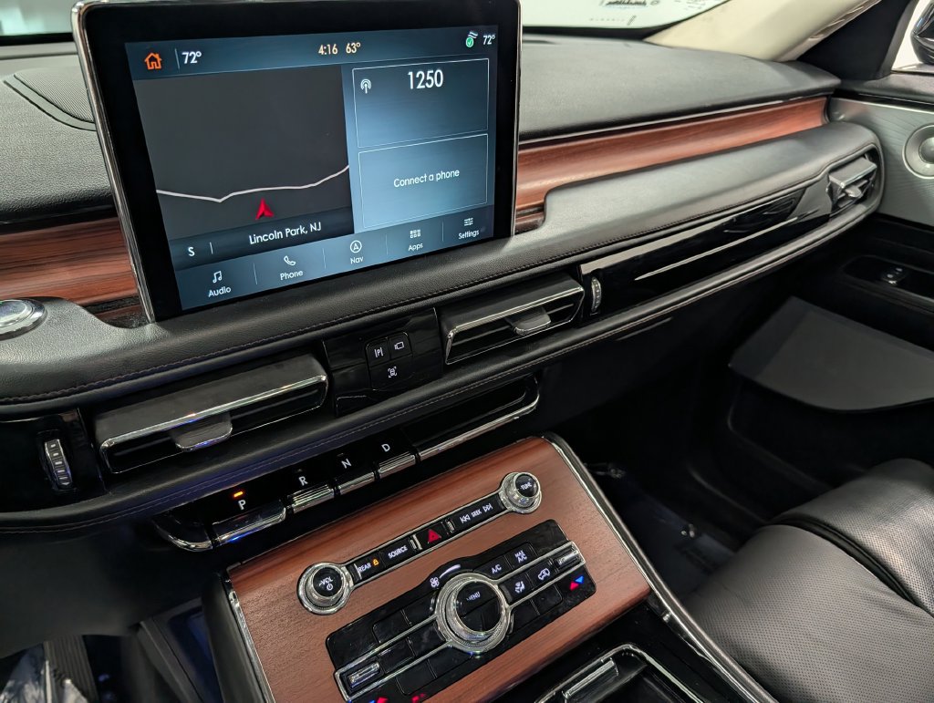Used 2023 Lincoln Aviator Reserve w/ Equipment Group 201A AWD/4WD image 14