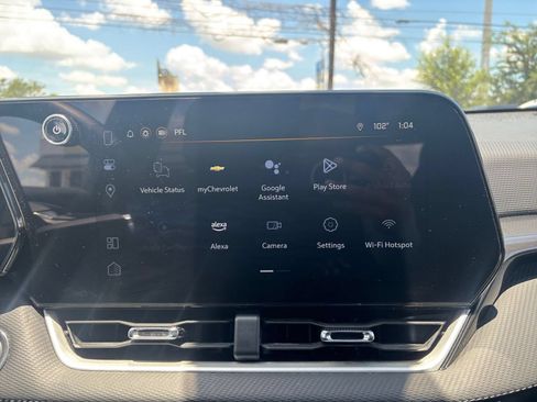 Used 2025 Chevrolet Equinox LT FWD image 19