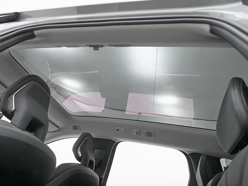 Certified 2025 Volvo EX90 Ultra image 28