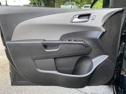Used 2020 Chevrolet Sonic LT FWD image 13