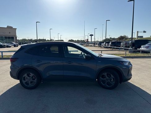Used 2025 Ford Escape ST-Line FWD image 18