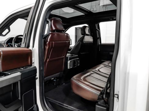 Used 2015 Ford F150 Platinum w/ Equipment Group 701A Luxury AWD/4WD image 47