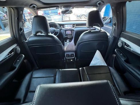 Used 2019 INFINITI QX50 Essential w/ Sensory Package AWD/4WD image 7