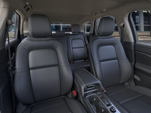 Used 2026 Lincoln Corsair Premiere image 10