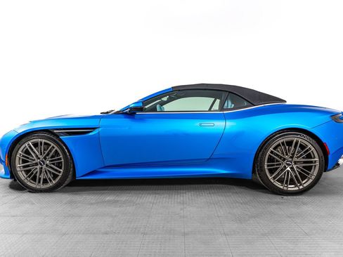 Used 2024 Aston Martin DB12 Convertible RWD image 2