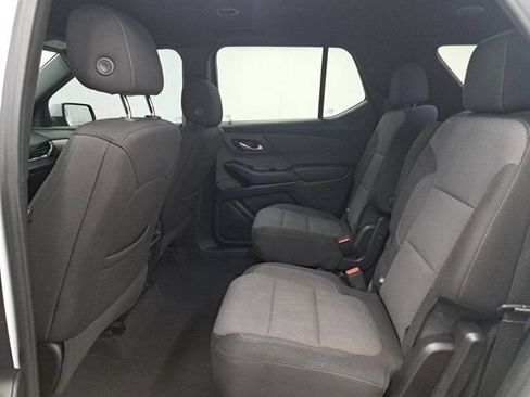Used 2023 Chevrolet Traverse LT FWD image 13