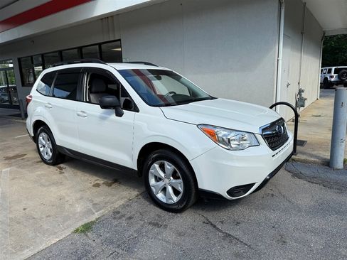 Used 2016 Subaru Forester 2.5i w/ Alloy Wheel Package AWD/4WD image 1