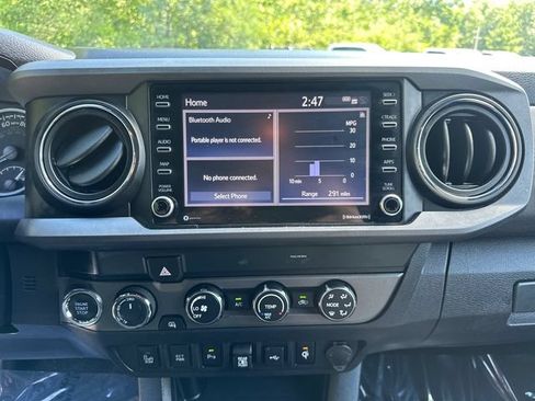 Used 2020 Toyota Tacoma TRD Sport w/ Technology Package AWD/4WD image 34