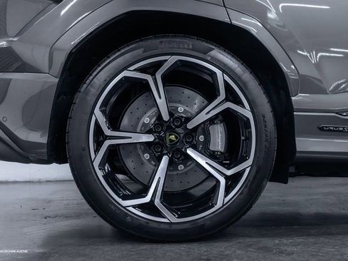 Used 2025 Lamborghini Urus S AWD/4WD image 16
