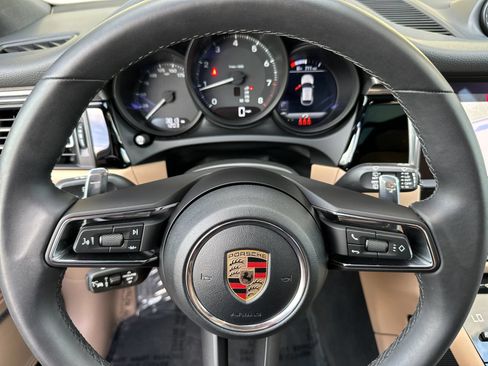 Certified 2026 Porsche Macan AWD/4WD image 28
