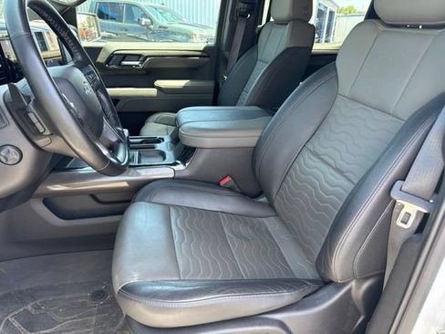 Used 2024 Chevrolet Silverado 1500 ZR2 w/ Technology Package AWD/4WD image 9