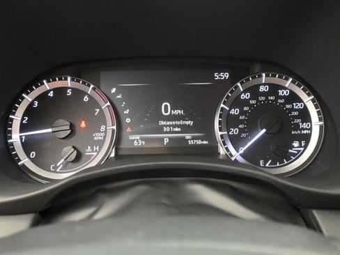 Used 2023 Toyota Highlander L FWD image 15