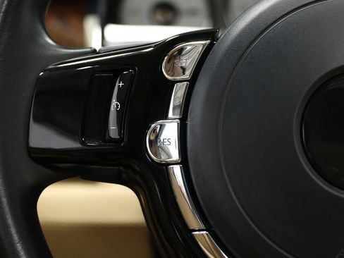 Used 2015 Rolls-Royce Ghost image 25