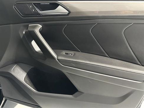 Certified 2024 Volkswagen Tiguan SE R-Line image 36