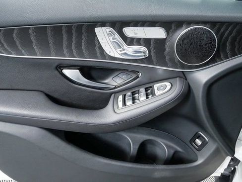 Used 2017 Mercedes-Benz GLC 300 image 6