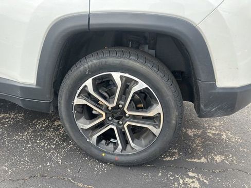 Used 2022 Jeep Compass Limited image 15