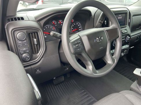 Used 2024 Chevrolet Silverado 1500 Custom Trail Boss w/ LPO, Dark Essentials Package image 2