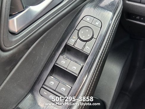 Used 2024 Nissan Rogue SV AWD/4WD image 23