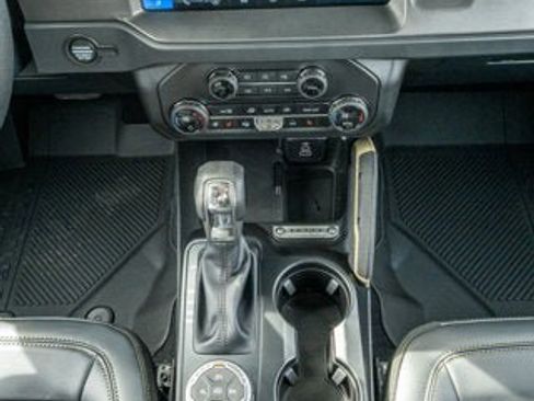 New 2026 Ford Bronco Badlands AWD/4WD image 17