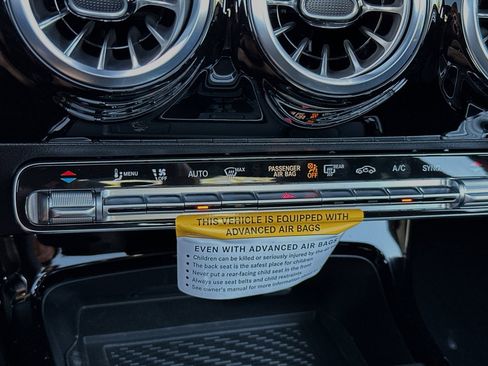 New 2025 Mercedes-Benz CLA 35 AMG 4MATIC image 24