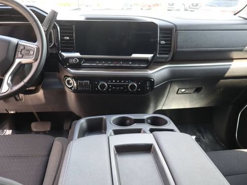 Used 2025 Chevrolet Silverado 1500 LT RWD image 28