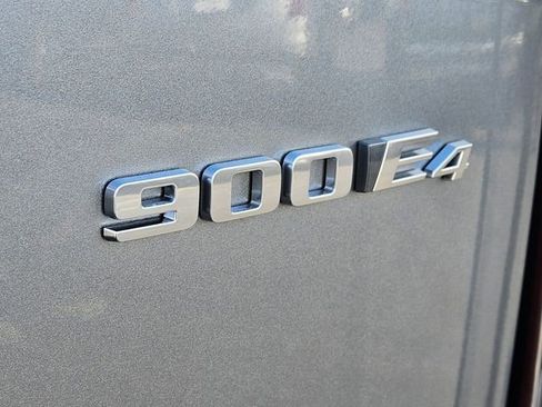 New 2026 Cadillac Vistiq Sport image 17