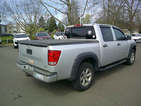 Used 2014 Nissan Titan S image 5