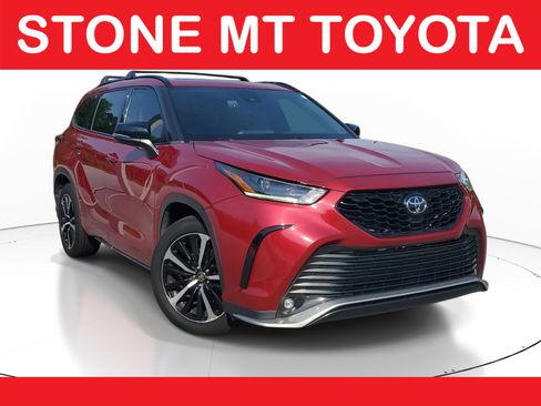 Used 2021 Toyota Highlander XSE AWD/4WD image 1
