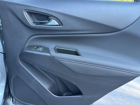 Used 2024 Chevrolet Equinox RS image 24