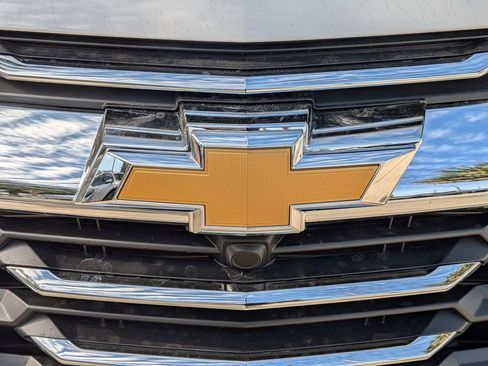 New 2026 Chevrolet Equinox LT image 5