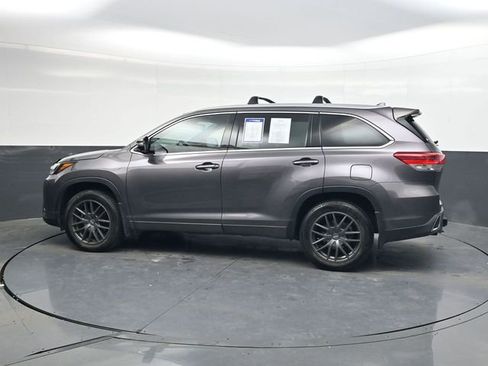 Used 2019 Toyota Highlander Limited Platinum image 7