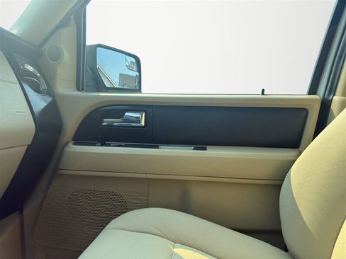 Used 2015 Ford Expedition XL AWD/4WD image 10