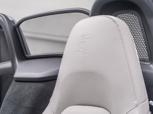 Used 2025 Porsche 718 Boxster image 26