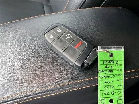 Used 2020 Jeep Compass Limited image 11