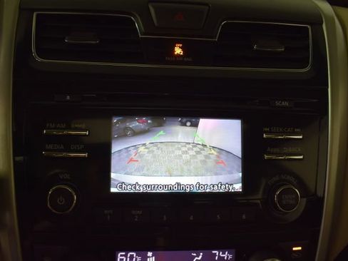 Used 2015 Nissan Altima 2.5 SV w/ Convenience Package FWD image 21