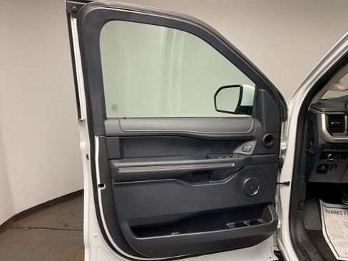 Used 2024 Ford Expedition XLT image 10