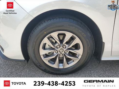 Certified 2025 Toyota Sienna XLE FWD image 12