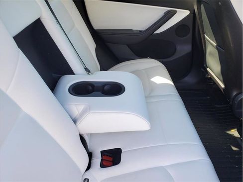 Used 2020 Tesla Model Y Long Range AWD/4WD image 32